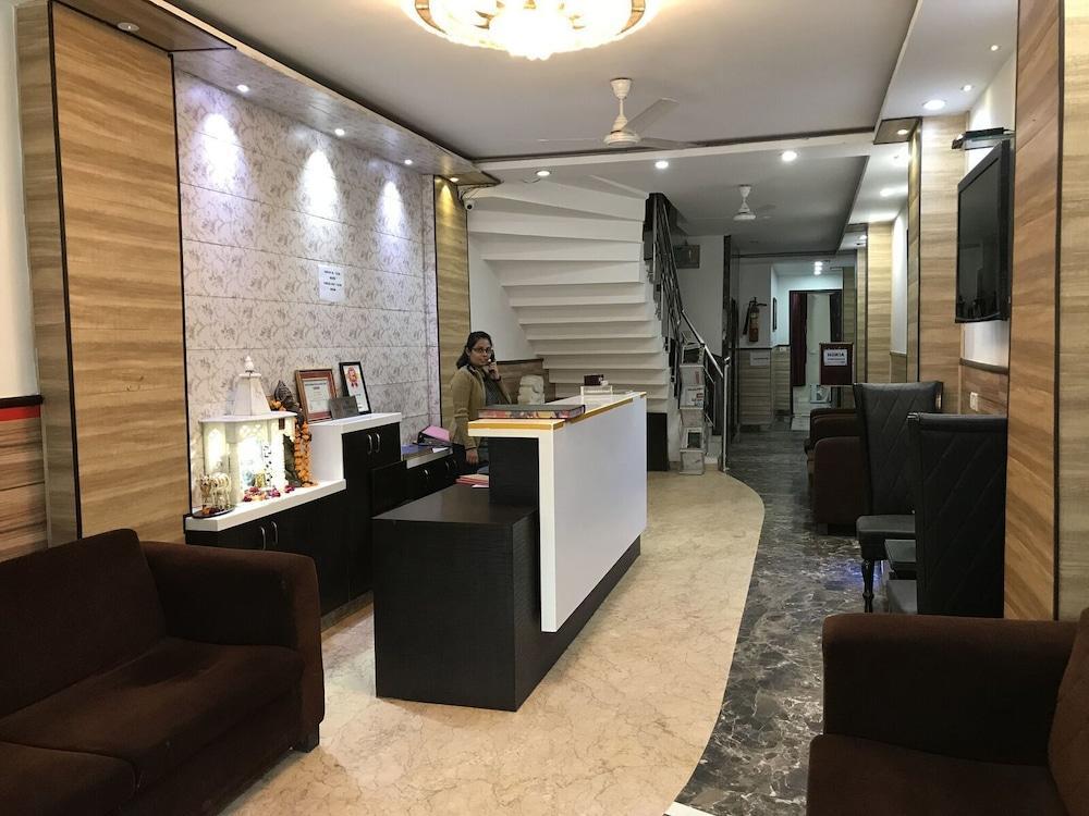 Tjs Royal Hotel Delhi Kültér fotó