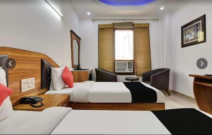 Tjs Royal Hotel Delhi Kültér fotó